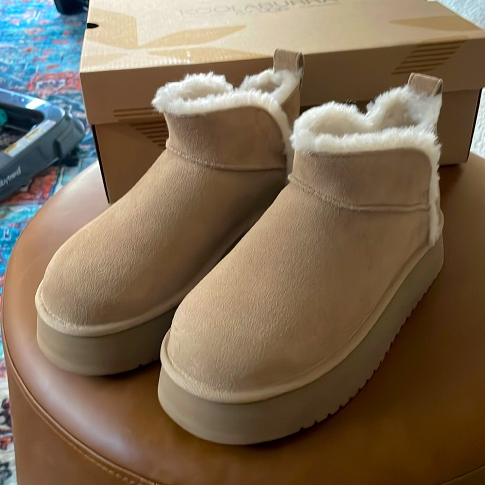 Kookaburra  by UGG platform boot